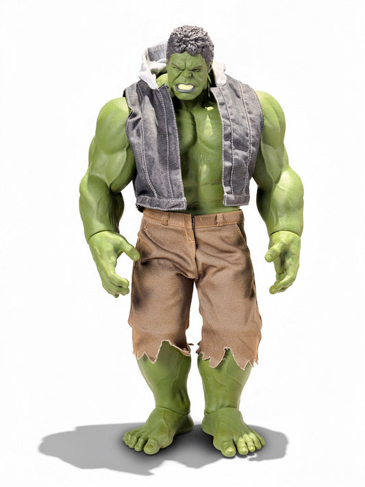 Large Avengers Hulk Figure