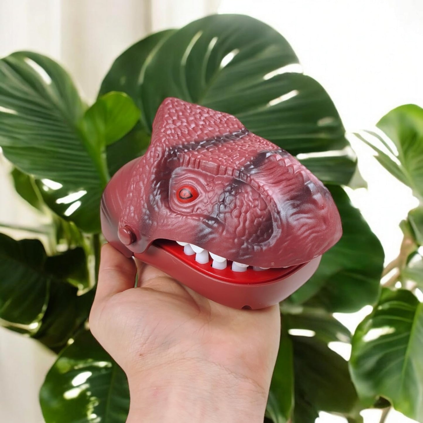The Source - Dinosaur Bites | ذا سورس - عضات الديناصور