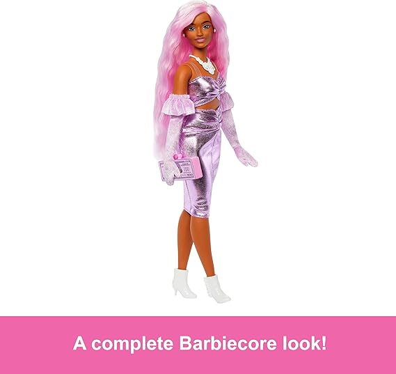 Barbie® #Barbiecore Deluxe Fashionistas - Curvy