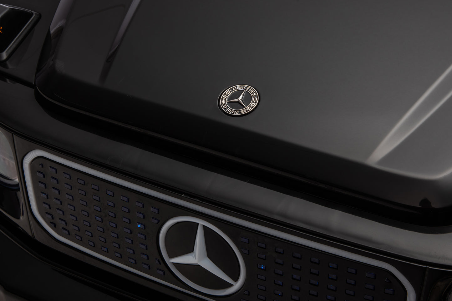 Mercedes-Benz EQG Licensed R/C Ride on Car -12V9AH*1battery- 4motors | سيارة كهربائية للأطفال مرخصة من مرسيدس-بنز EQG وتعمل بالتحكم عن بعد - بطارية 12 فولت 9 أمبير ×1 - 4 محركات
