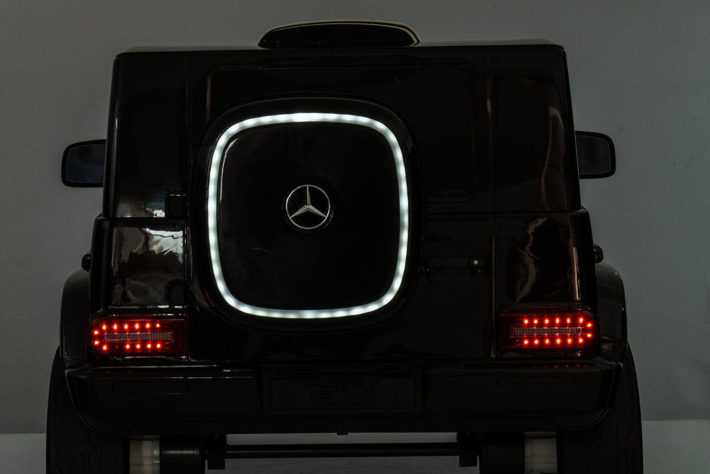 Mercedes-Benz EQG Licensed R/C Ride on Car -12V9AH*1battery- 4motors | سيارة كهربائية للأطفال مرخصة من مرسيدس-بنز EQG وتعمل بالتحكم عن بعد - بطارية 12 فولت 9 أمبير ×1 - 4 محركات
