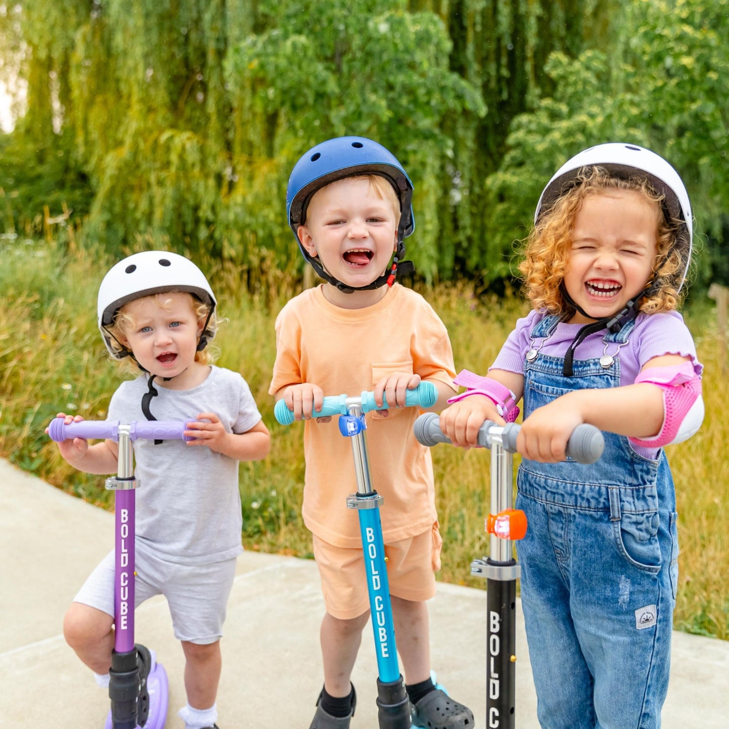 Bold Cube - Three Wheel Scooter Teeny - Rocket Black - Age 3-8 | بولدكيوب - سكوتر صغير - ثلاث عجلات - فضاء أسود - العمر 3-8