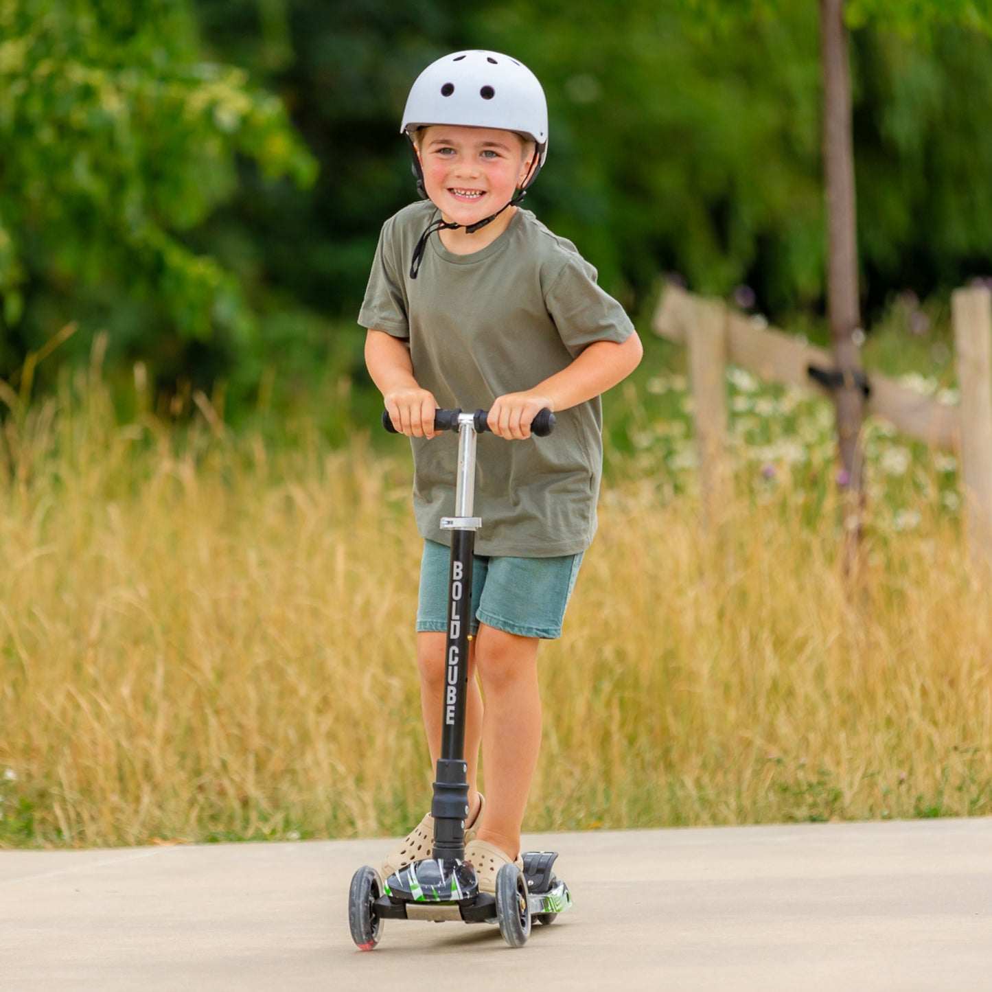Boldcube - Big 3 Wheel Scooter - Swift Green - Age 5-10 | بولدكيوب - سكوتر كبير - سوِيفت أخضر - العمر 5-10