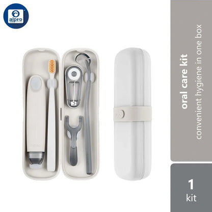 Oral Care Kit Flp Mono / Garage Navyطقم العناية بالاسنان