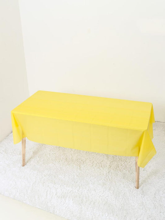 Foil Table Cover – 1 PCS, Yellow , 137×183 cm Metallic Disposable Tablecloth, Waterproof Party Table Decoration مفرش طاولة فويل – قطعة واحدة،اصفر ، قياس 137×183 سم، غطاء طاولة معدني مقاوم للماء للحفلات