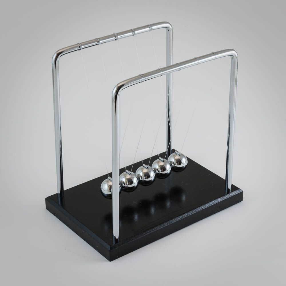 The Source - Newton's Cradle | ذا سورس - مهد نيوتن