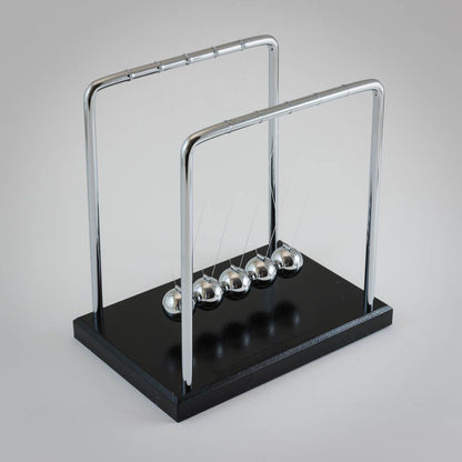 The Source - Newton's Cradle | ذا سورس - مهد نيوتن