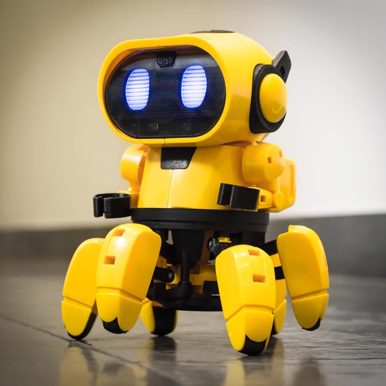 The Source - Tobbie The Robot - Age 8+ | ذا سورس - توبي الروبوت - العمر 8+