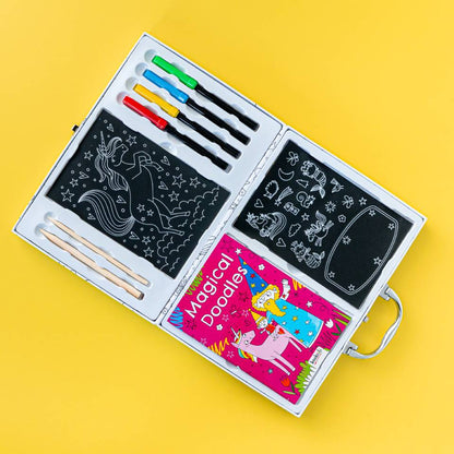 Colour-In Carry Case: Scratch Art Activity Case