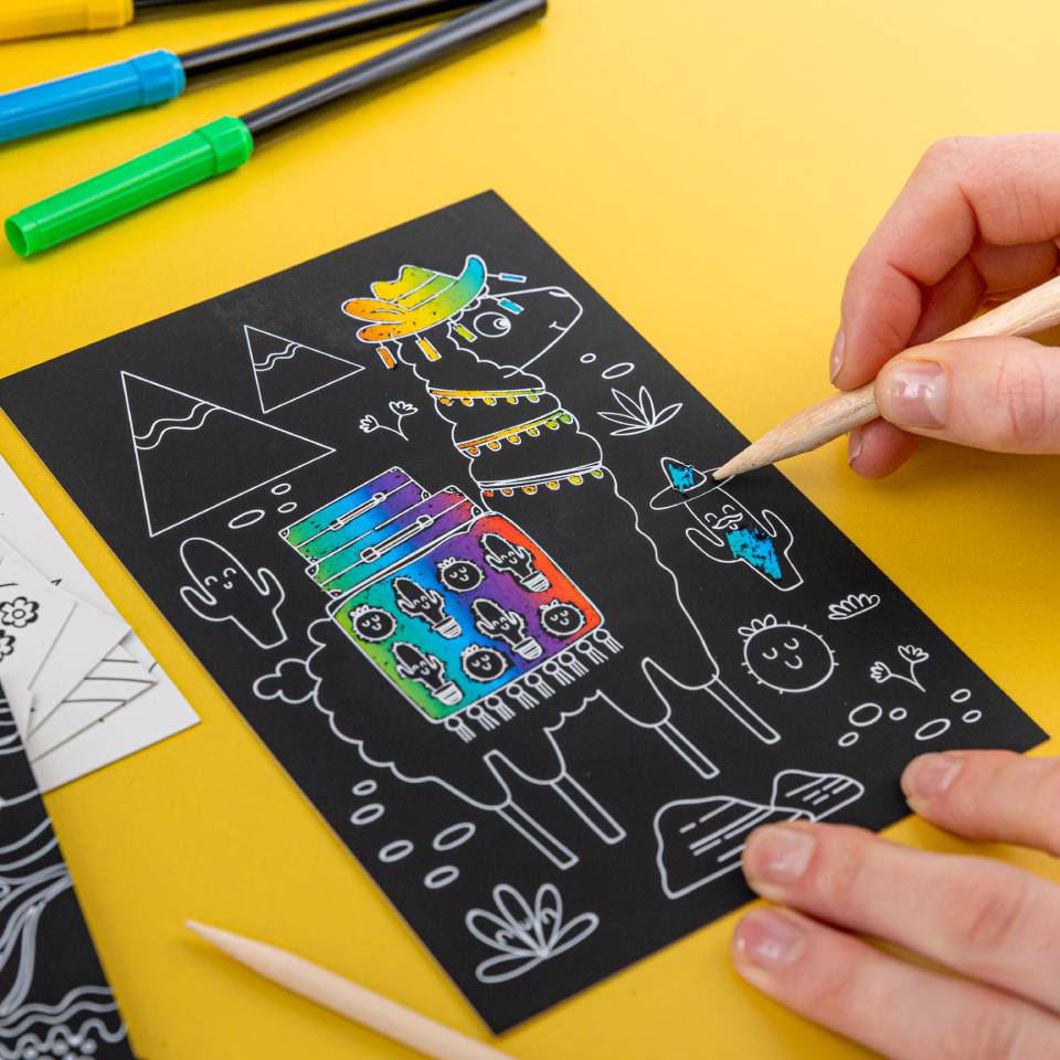 Colour-In Carry Case: Scratch Art Activity Case