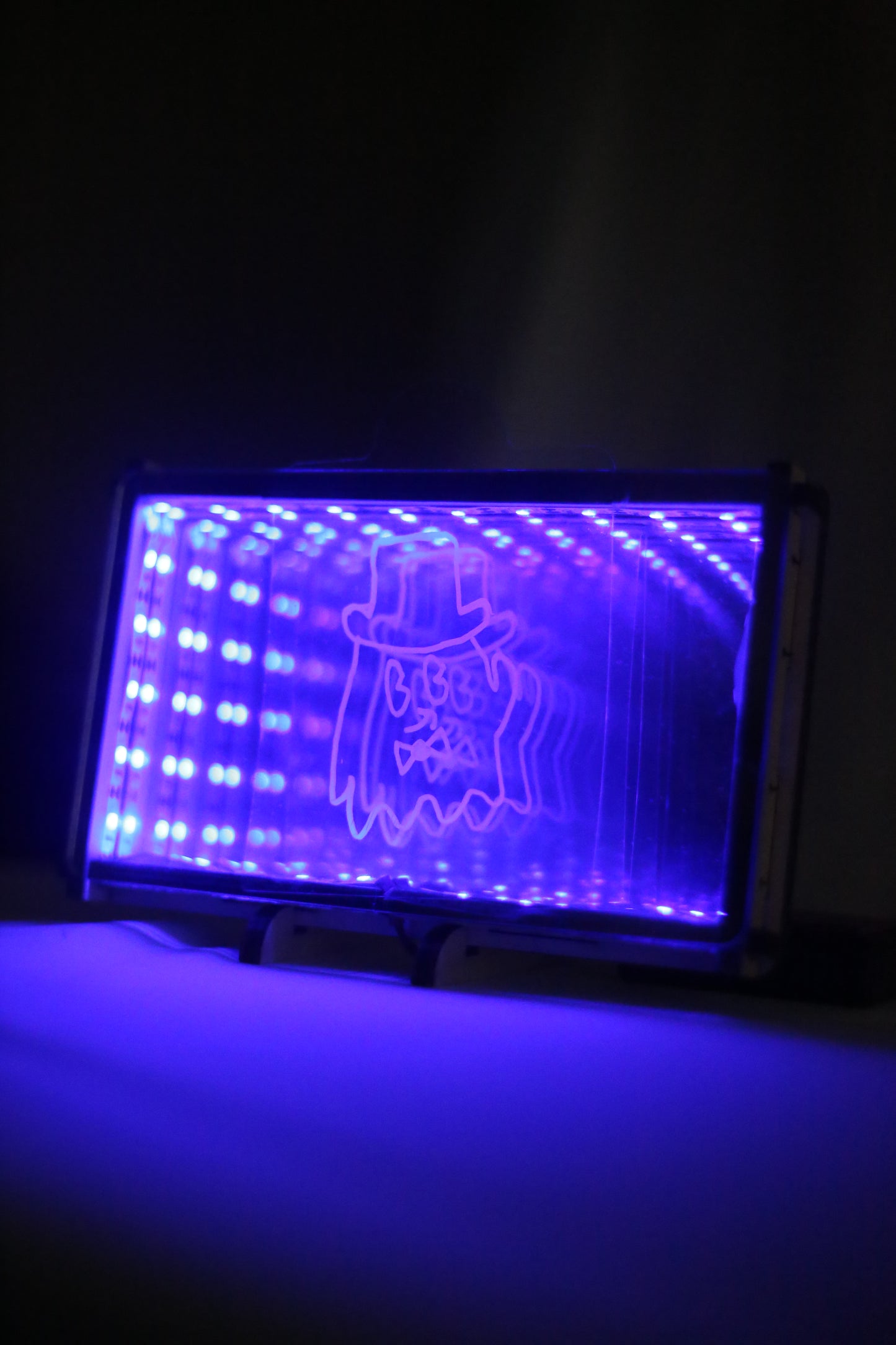 Barq Boxes - Infinity Mirror
