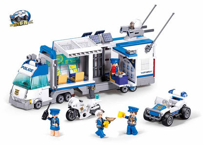 Sluban - Metropolis Invasion The Command Vehicle (Pull Back) - Age 6+ | سلوبن - قطع التركيب - مدينة كبرى - غزو مركبة القيادة (سحب للخلف) - العمر +6