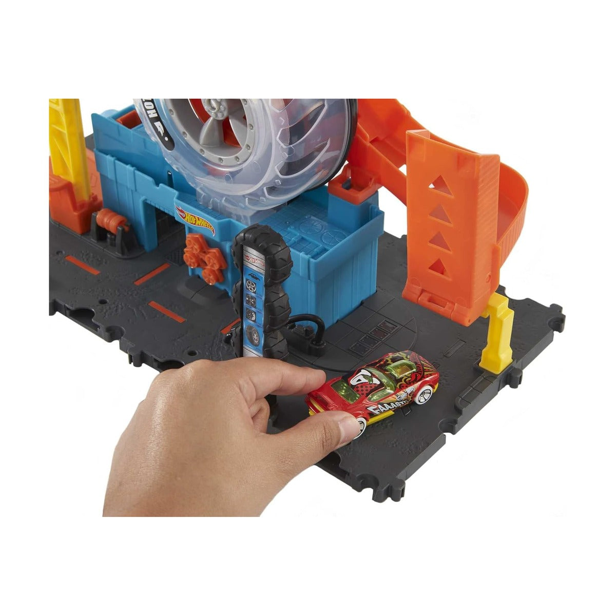 Hot Wheels City Super Twist Tire Shop Playset